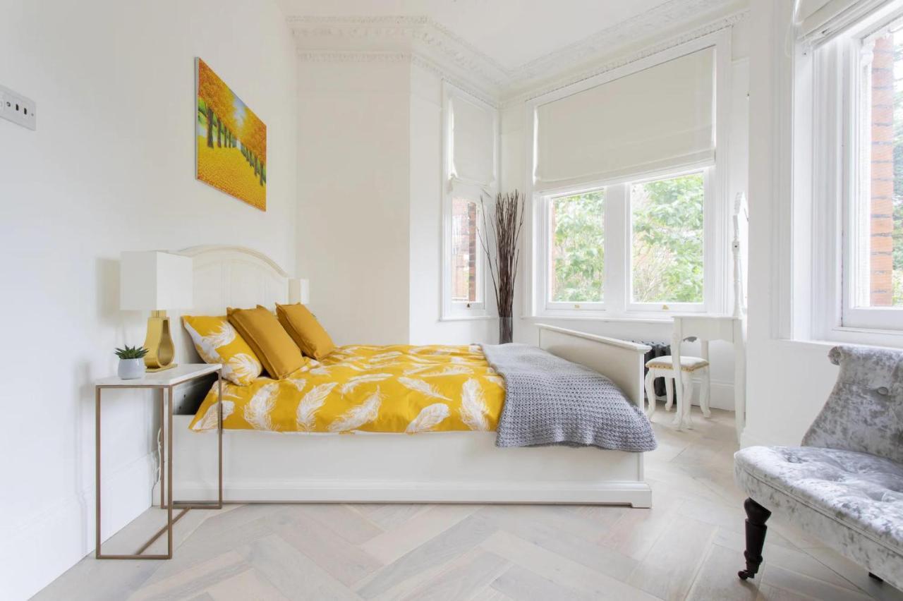 Stunning 4-bed In London-parking & Garden Apartamento