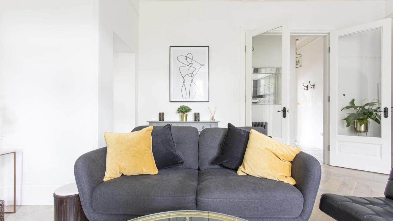 Apartamento Stunning 4-bed In London-parking & Garden Londres