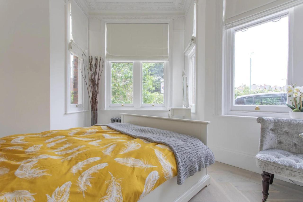 Stunning 4-bed In London-parking & Garden Apartamento