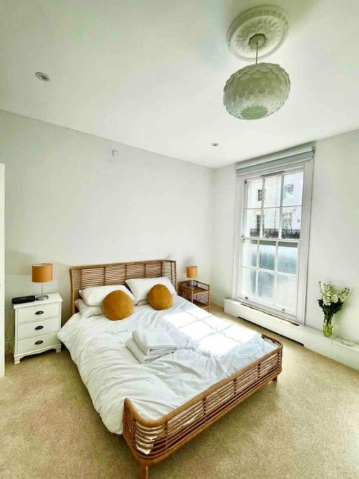 Fab Split Level Kensington * London