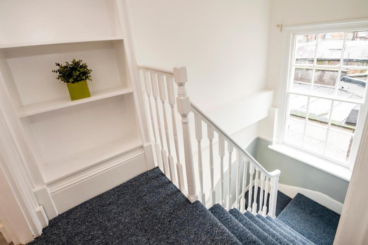 Hyde Park Modern Apartment London