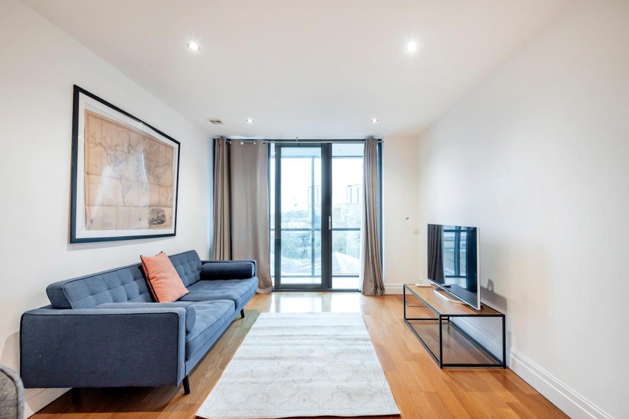Apartment Paddington Basin View London