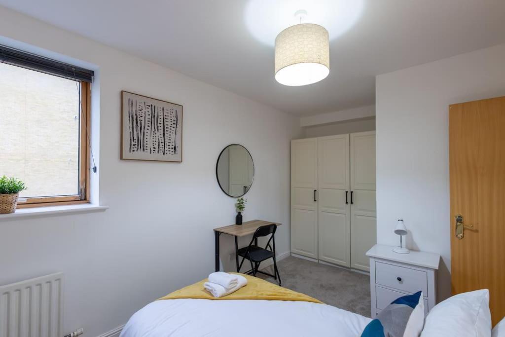 Apartamento Morden Apartment, By The Sea With Free Parking Londres