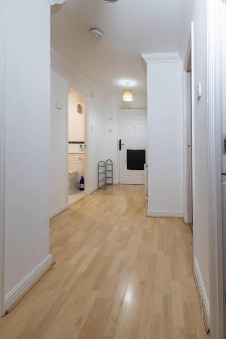 Morden Apartment, By The Sea With Free Parking Londres