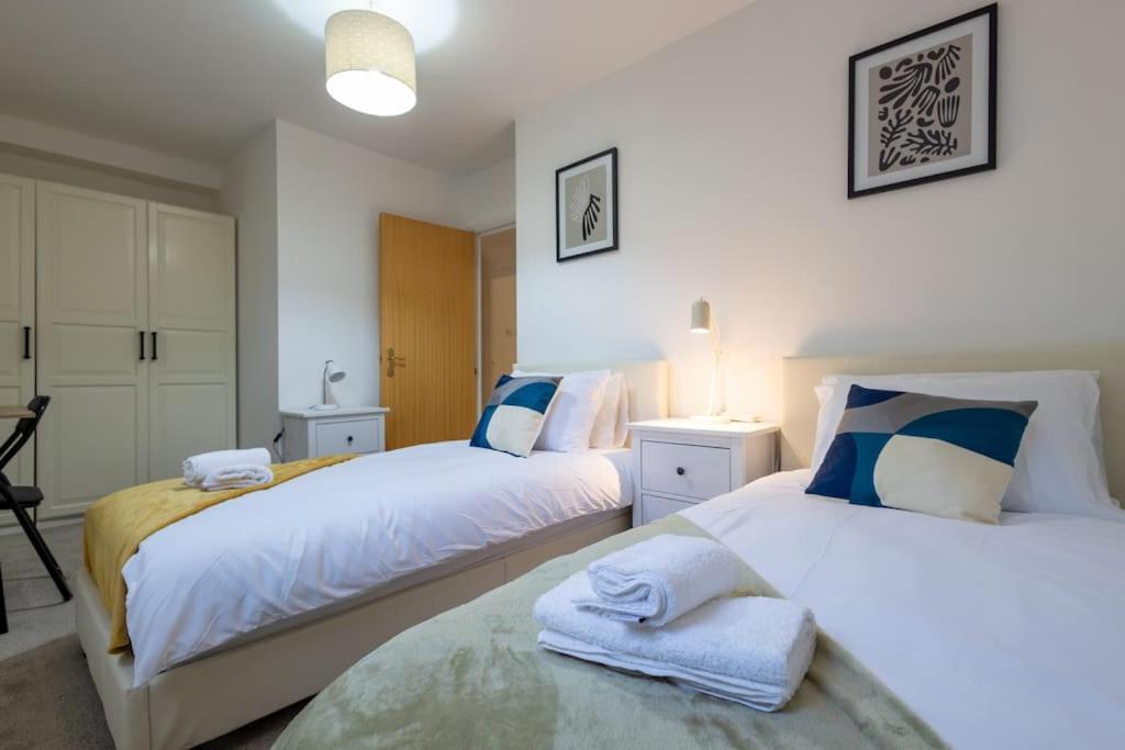 Morden Apartment, By The Sea With Free Parking Apartamento *