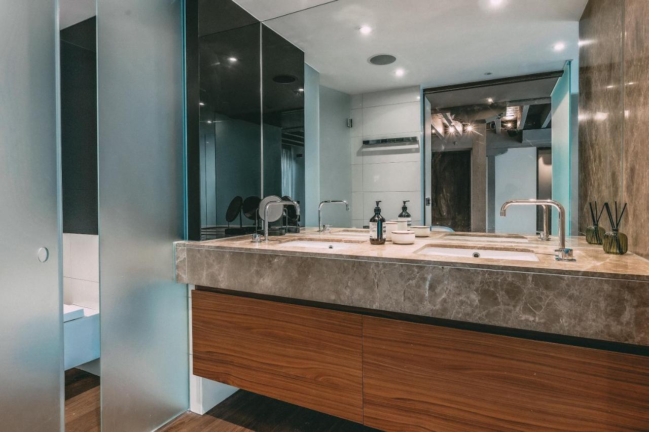 Immaculate 2-bed Loft In Apartment London