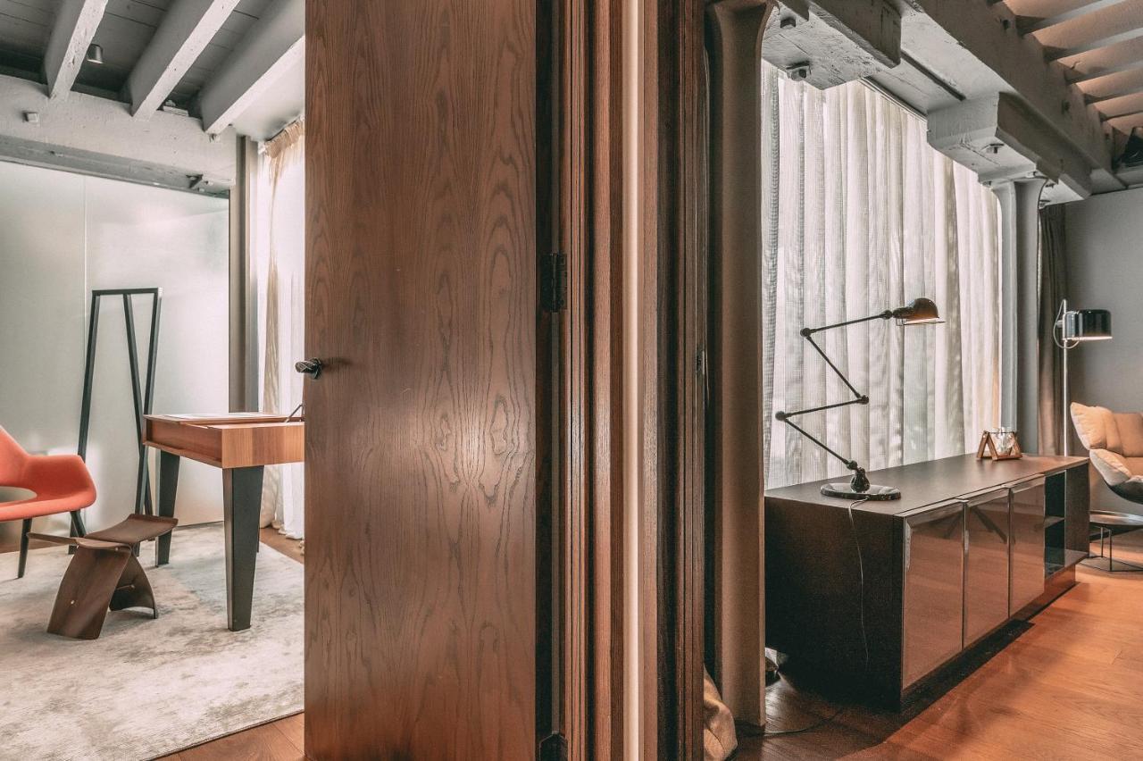 Immaculate 2-bed Loft In * London