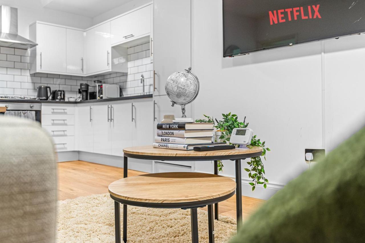 Londwell, Chic Hyde Park Mews House Apartamento