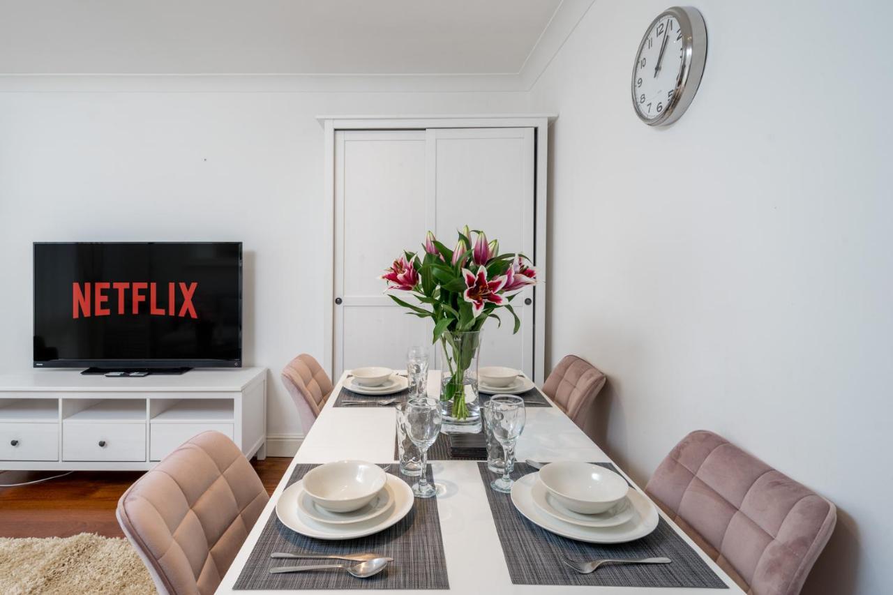 Apartment Stylish Deluxe 2Br Duplex - Free Parking - Near Canary Wharf *