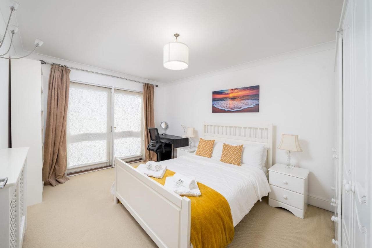 Stylish Deluxe 2Br Duplex - Free Parking - Near Canary Wharf Apartment London
