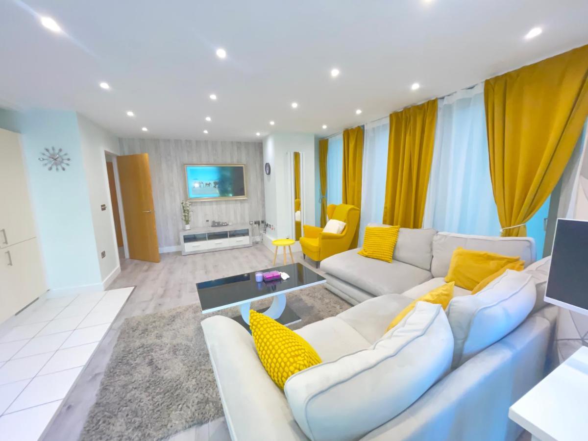 Canary Wharf The Heart Of Apartment London