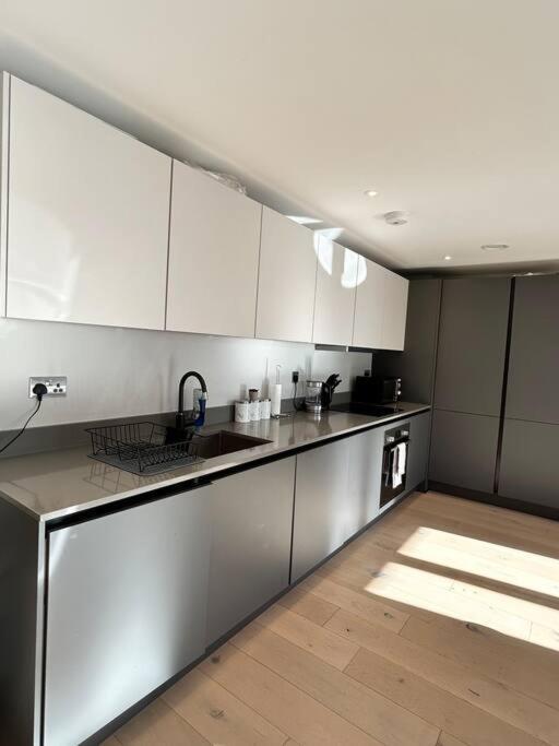 Spacious 2br With Terrance Londres