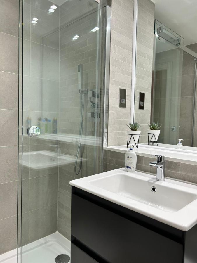 Apartamento Spacious 2br With Terrance Londres
