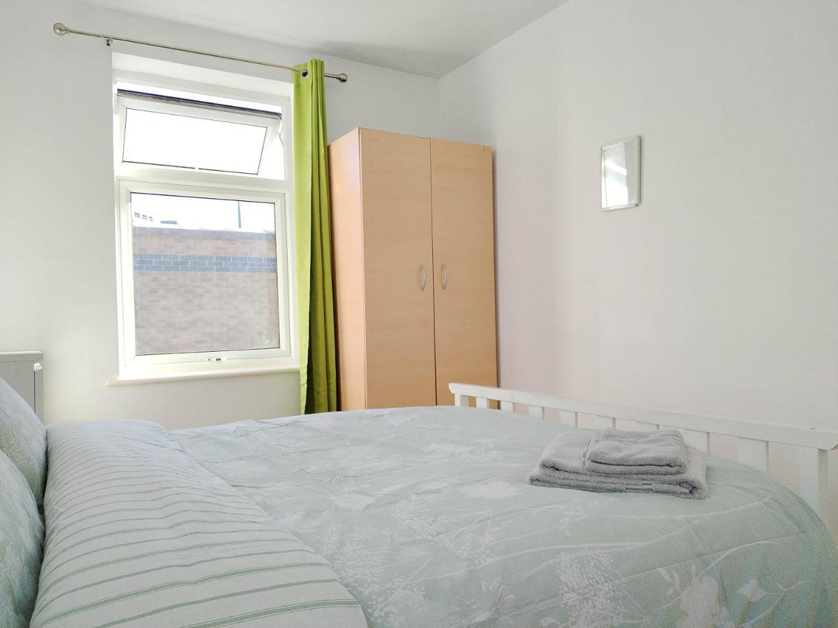 Cosy Near Canary Wharf & The O2 Casa de hóspedes Londres