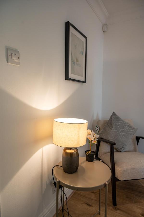 4 Bedrooms Peaceful Abbey Rd - St Johns Wood Apartment *