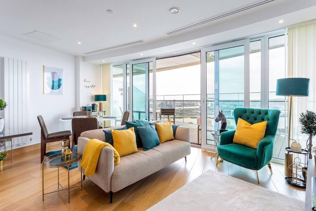 Panoramic Balcony Luxury London