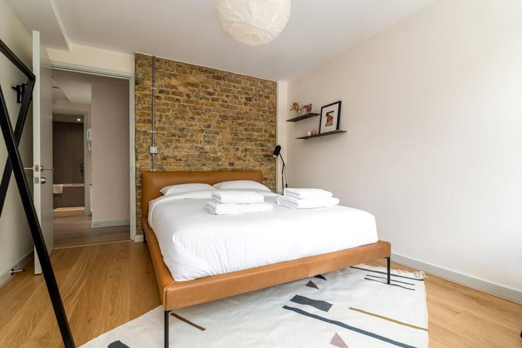 2 Bedroom In Bridge London