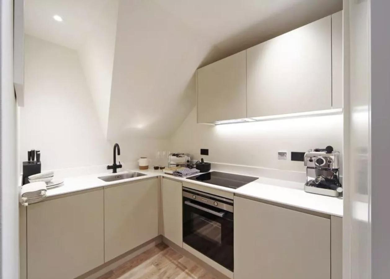 Newly Refurbished Luxury 2-bed Flat Whole 2mins To Paddington Station Apartment