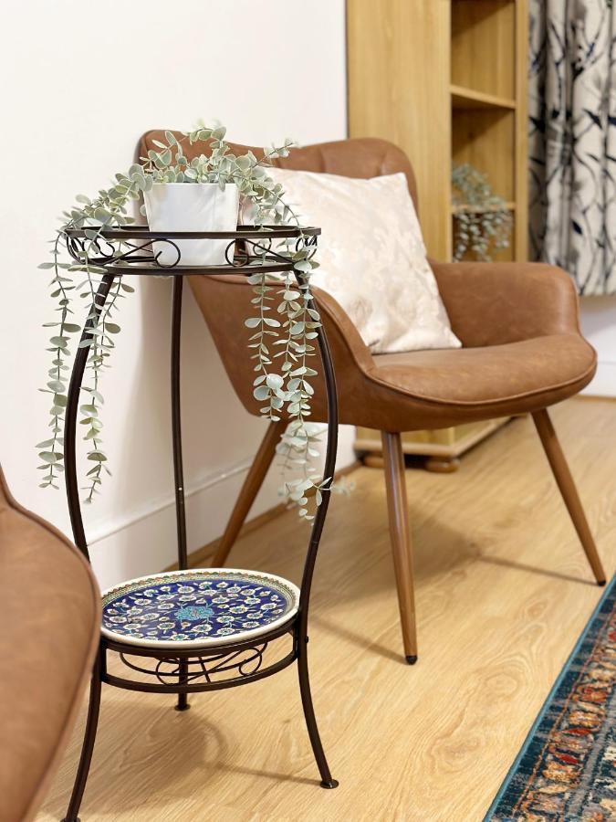 Hannah Place Near Finsbury Park - 4 Double Beds, Ideal For Families, Max 8 People London