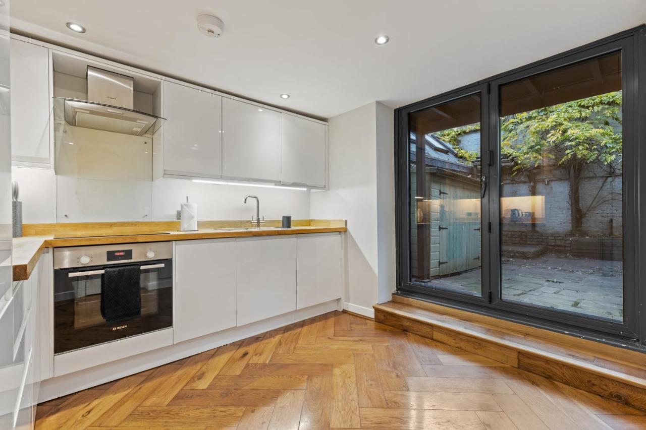 Ferienhaus Luxurious 2-bed With Private Sauna By Dena Elite Collection London