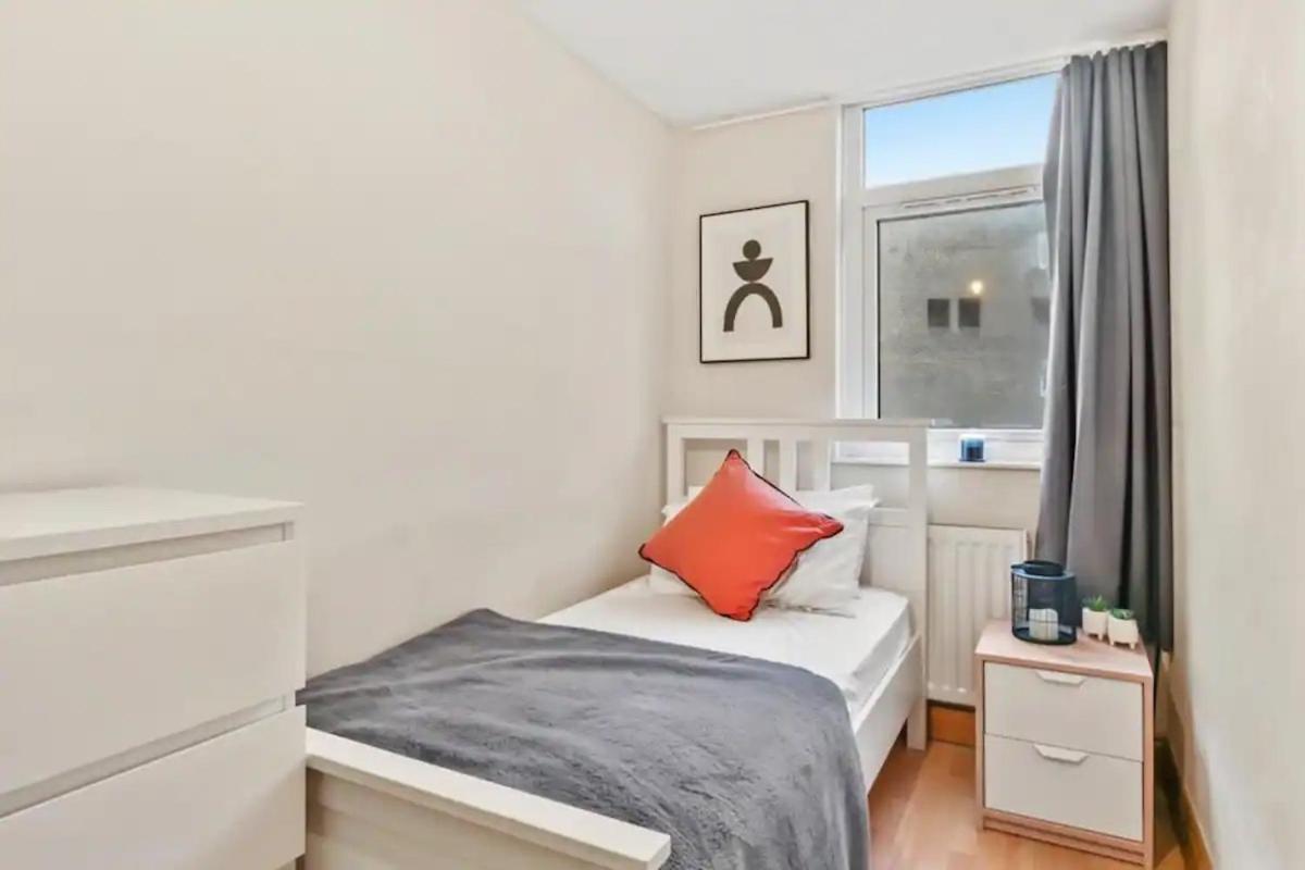 Westbourne Park Hububb * London