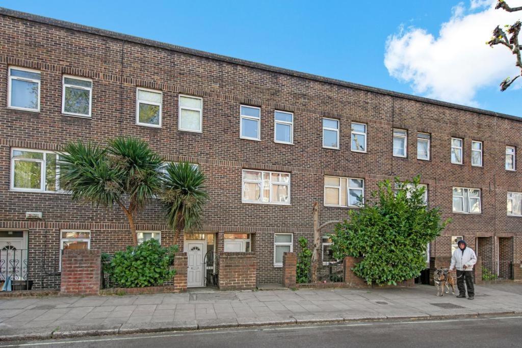 Westbourne Park Hububb * London