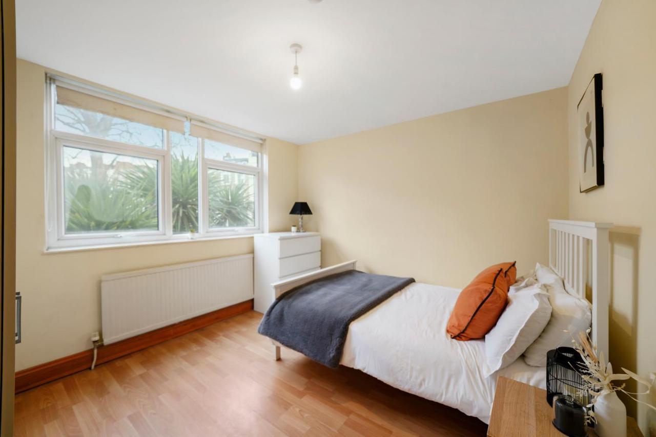 Westbourne Park Hububb Guest house London