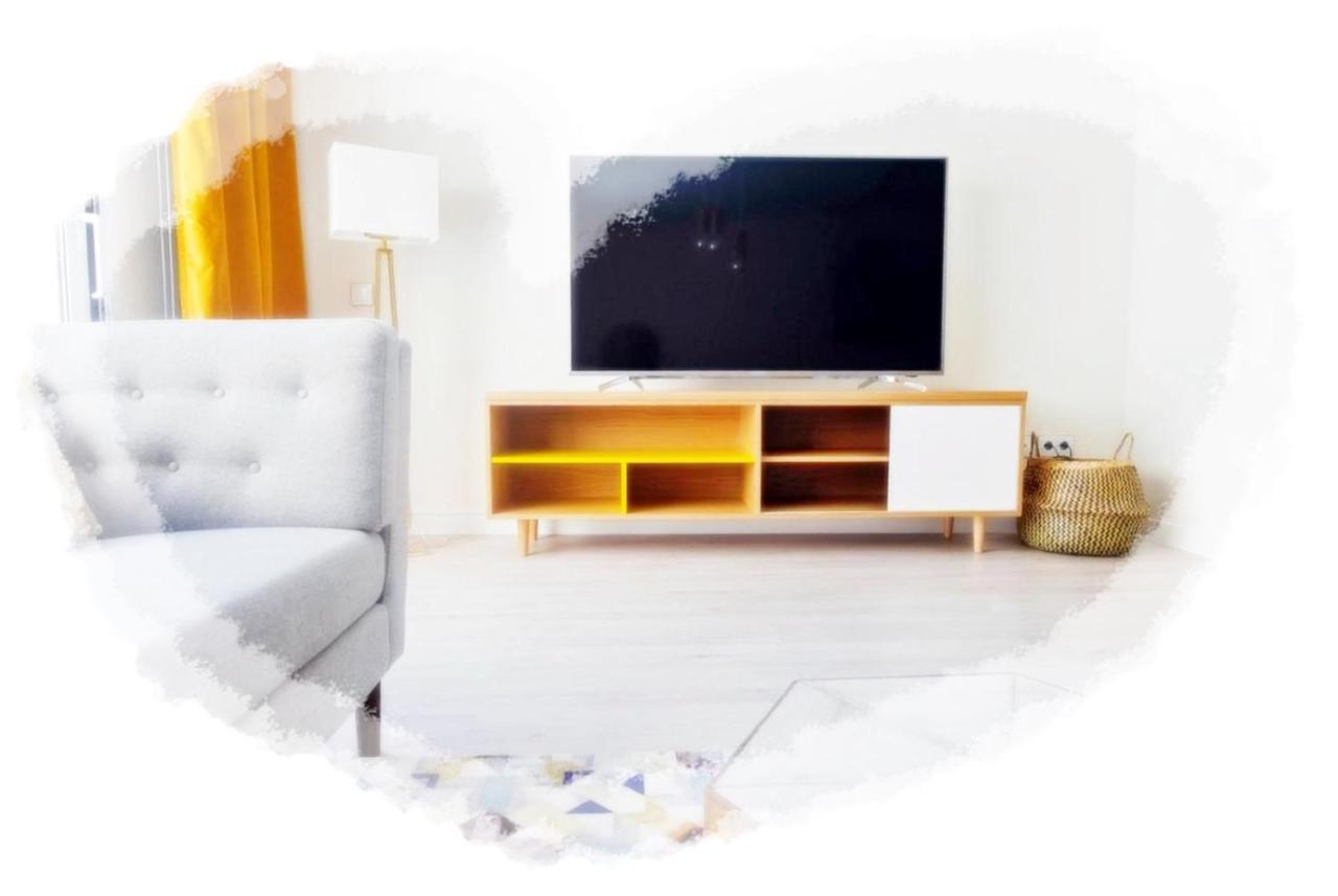 Beautiful Recently Renovated With Amazing View Apartment London