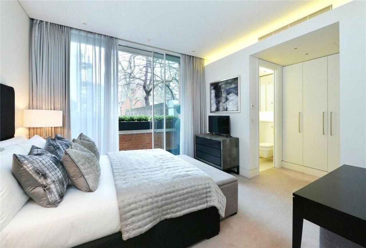 Central Mayfair Mount Street Luxury Flat * London