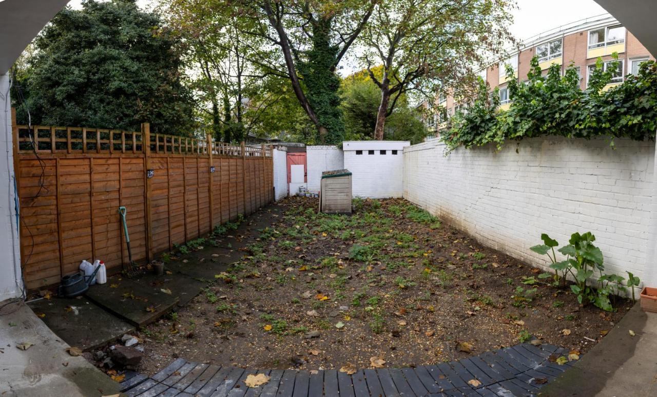 London - 4 Bed - Sleeps 8 - Garden - Pet Friendly Ferienhaus London