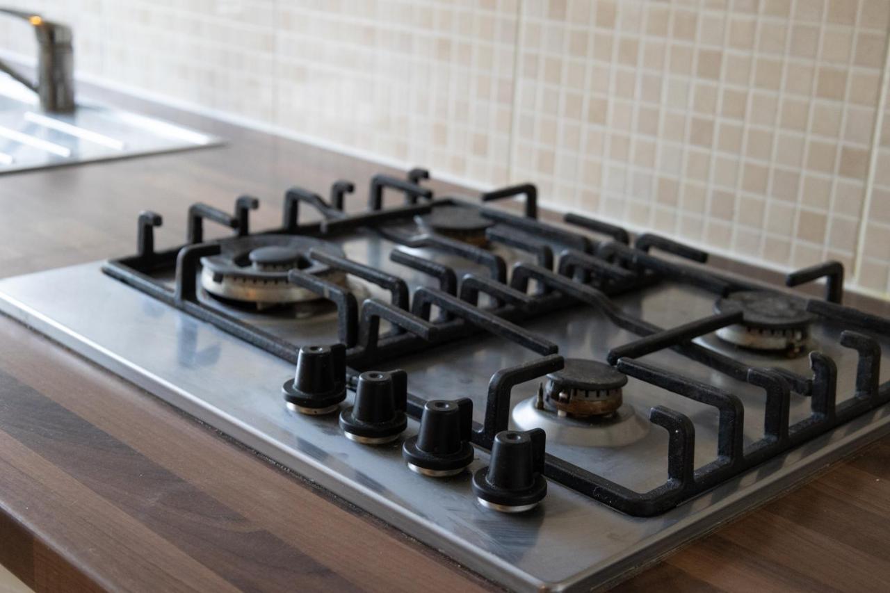 London - 4 Bed - Sleeps 8 - Garden - Pet Friendly Ferienhaus