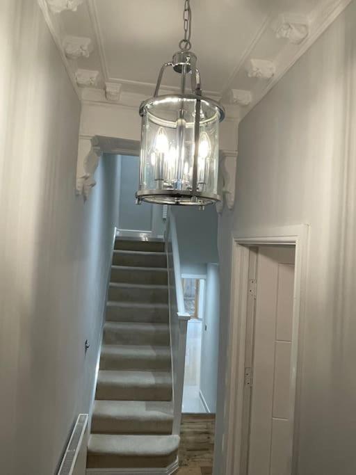 A Beautiful Terraced House In Central *