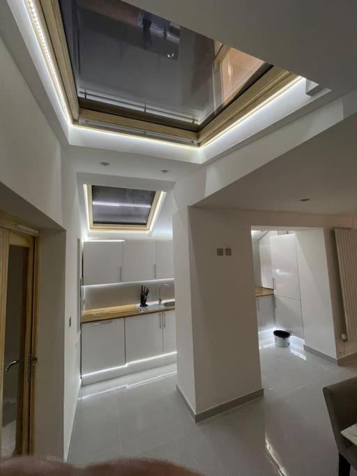 A Beautiful Terraced House In Central Holiday home London
