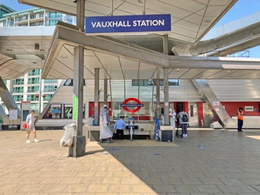 Apartamento New 1br Wstunning View, 5 Min Vauxhall St Londres