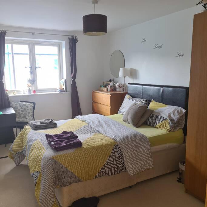 Superhost 1 Bedroom Flat 15 Mins To Center,zone 2 Apartment *