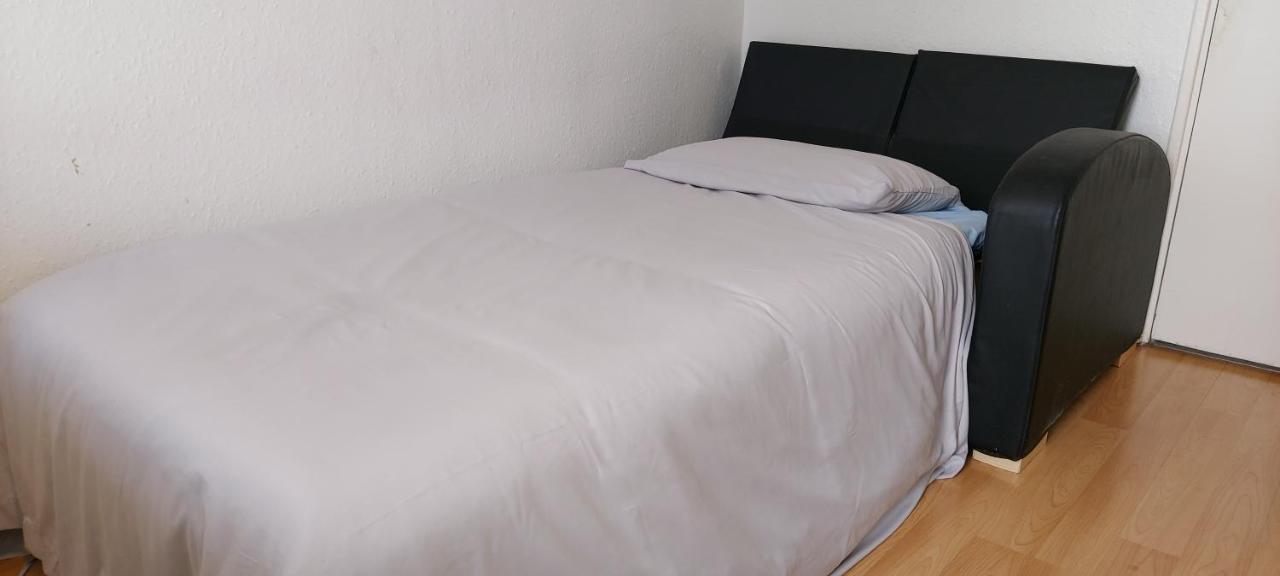 Central With Stunning Views Homestay *