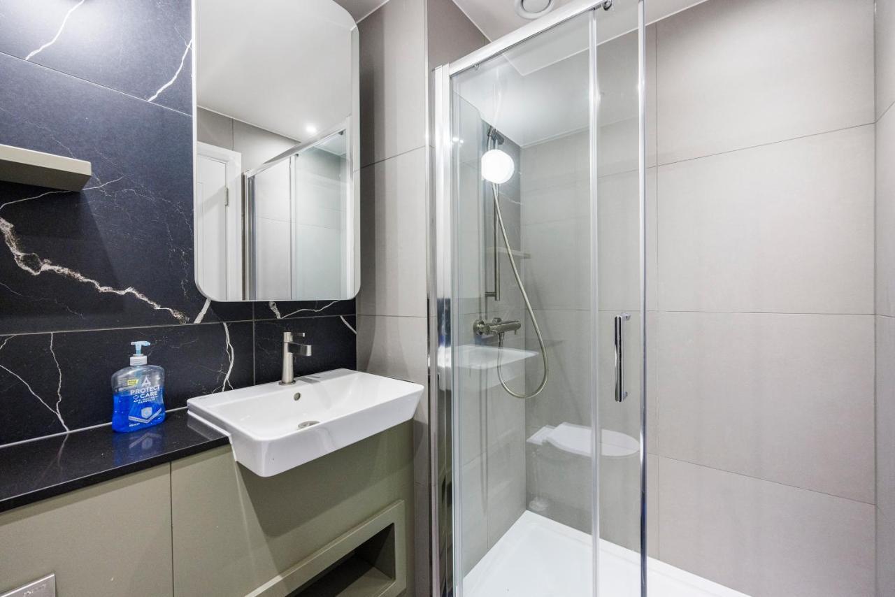 2&3 Bedrooms Near Excel - Modern Spacious For Larger Groups Apartment