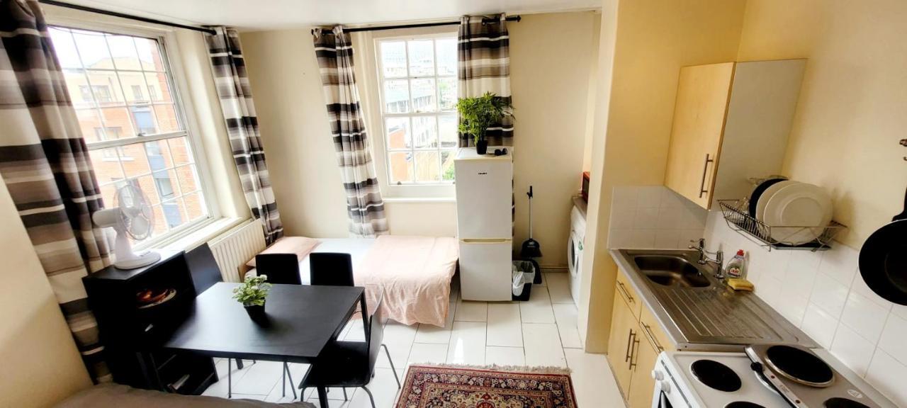 Flat In Apartment London