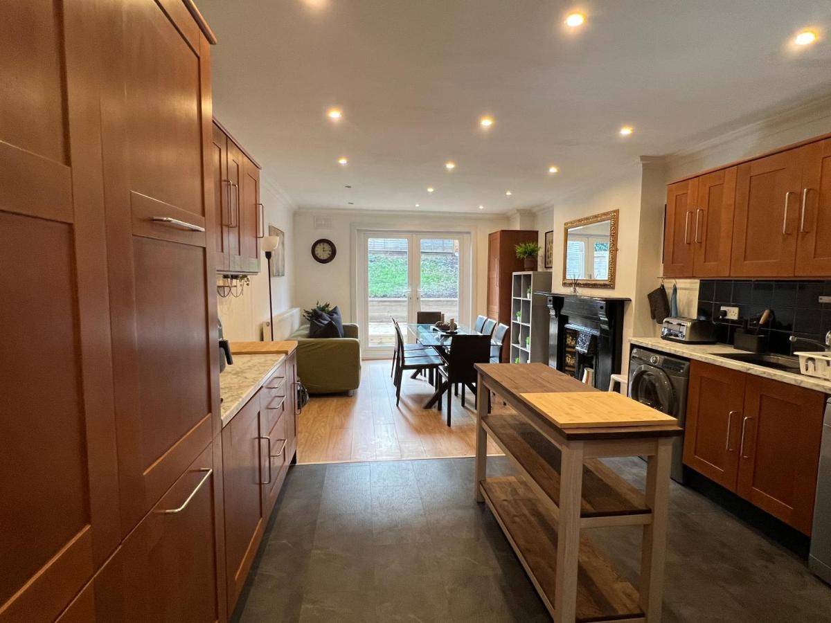 Holiday home 4 Bed House 10 Min Walk To Tube
