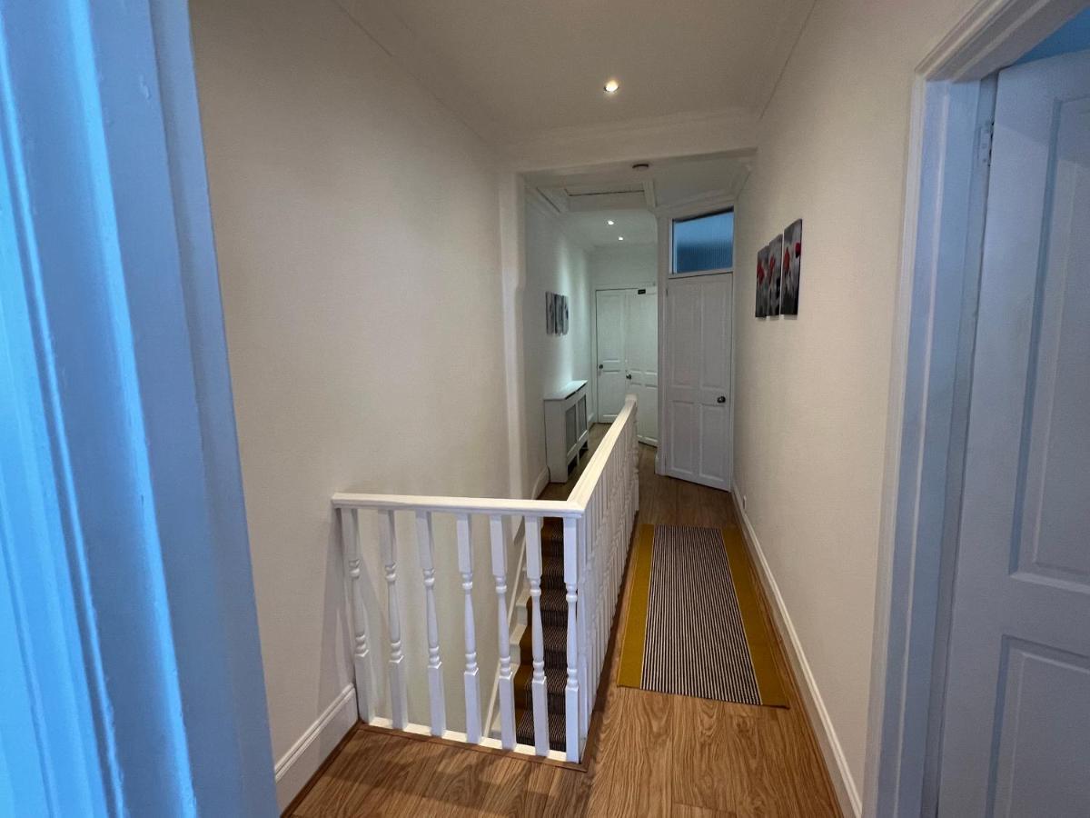 Holiday home 4 Bed House 10 Min Walk To Tube