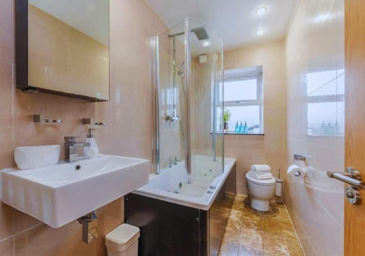 Kensington & Chelsea - Stylish In Central Apartment *