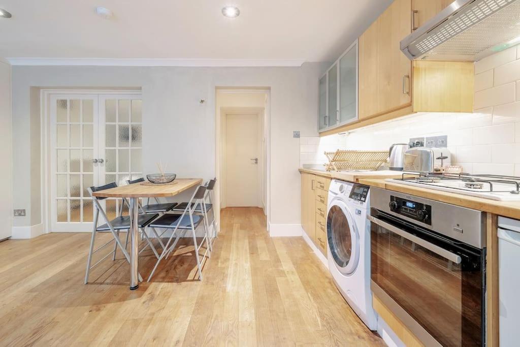Elegant Marylebone Hideaway Apartment London