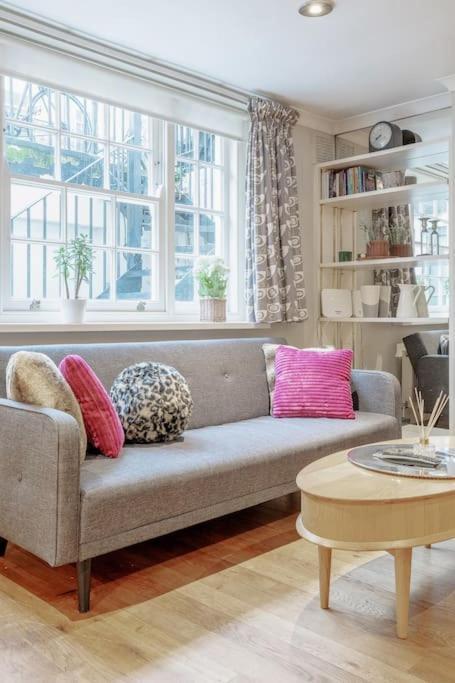 Elegant Marylebone Hideaway *