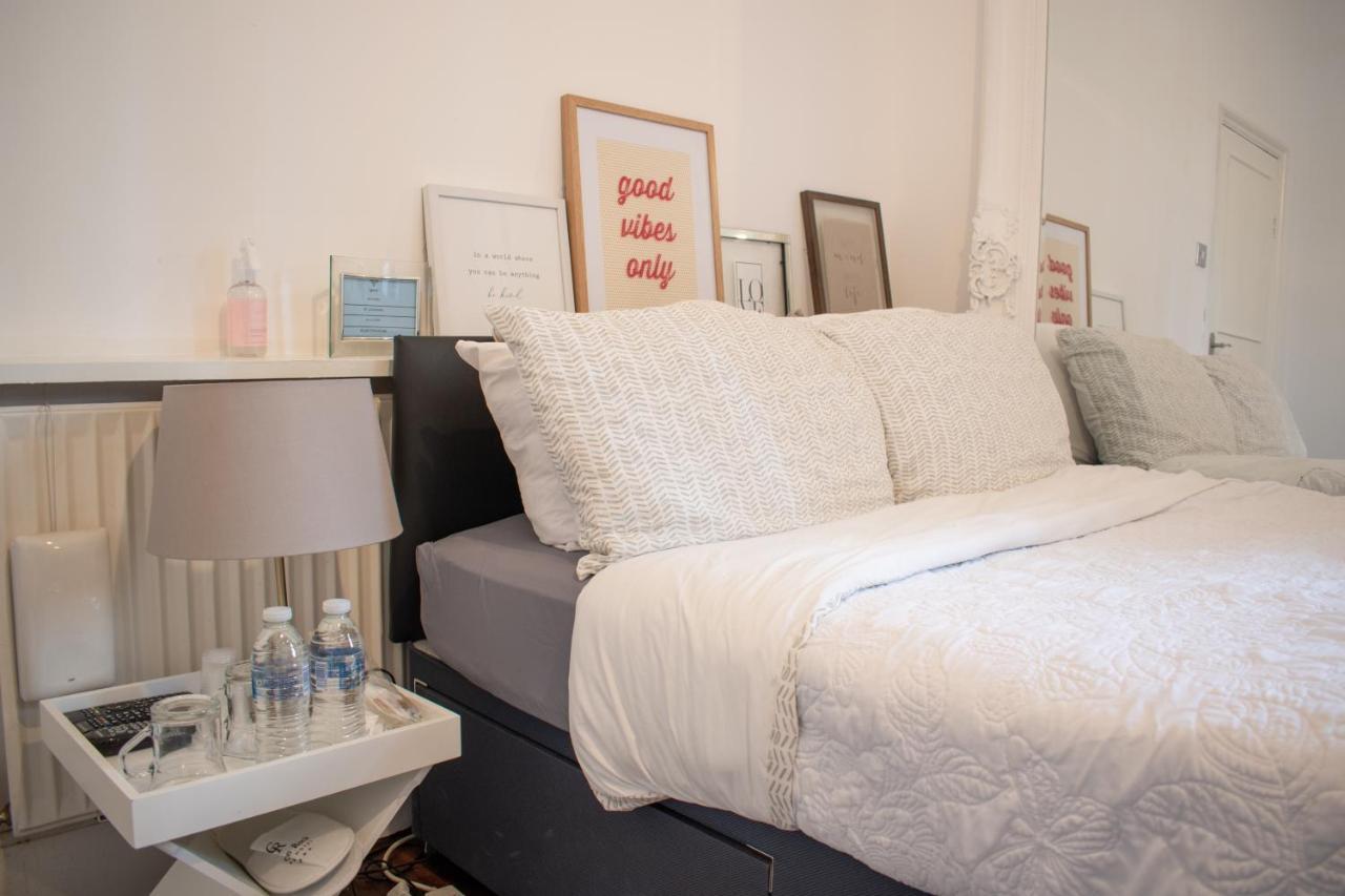 Sw - Stylish One Bedroom With Patio Apartment London