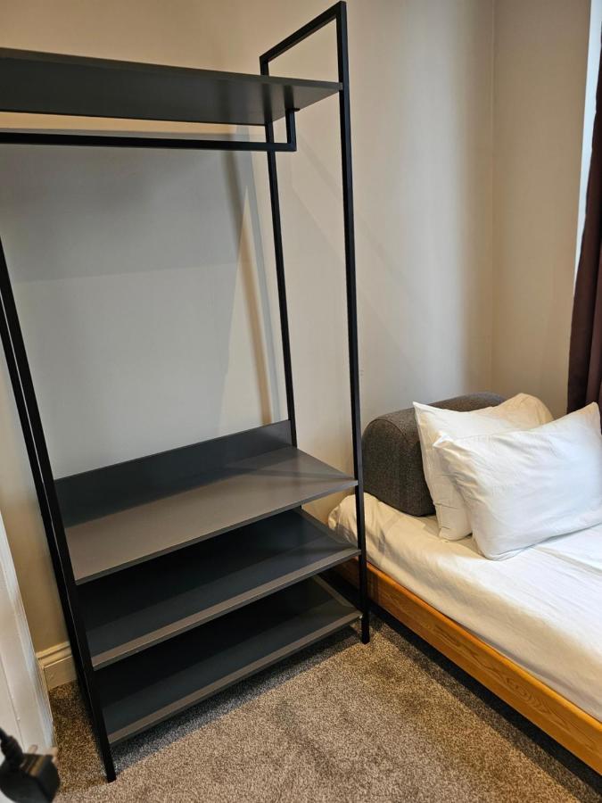 Spacious Studio In Apartment