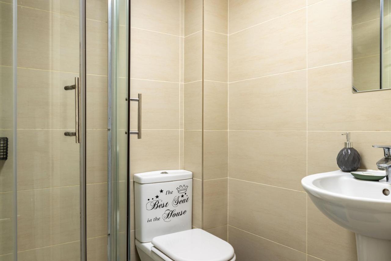 Apartment South Kensington Courtfield Gardens studio London