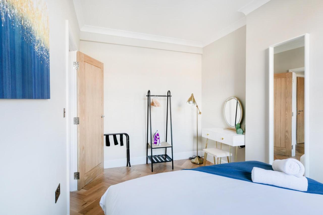 Bright Near Marble Arch And Hyde Park London