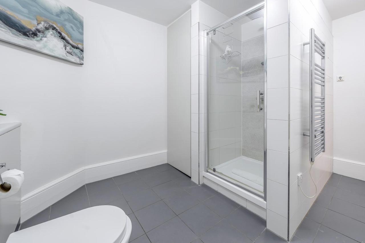 Tottenham Court's House - 2 Bed * London