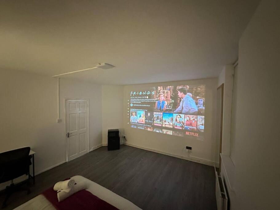 Super Double Bedroom Zone 1 London