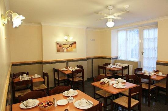 Elmwood Hotel 2*